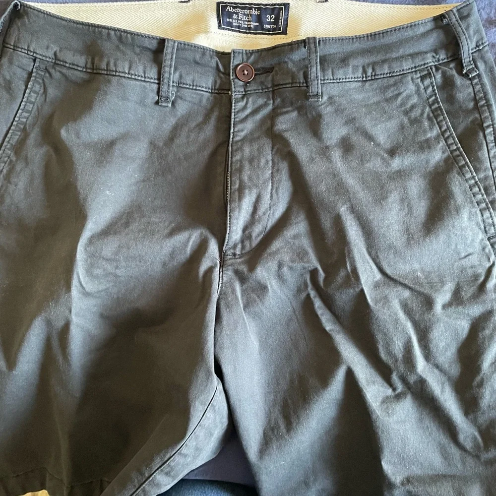 Abercrombie & Fitch men’s stretch shorts size 32